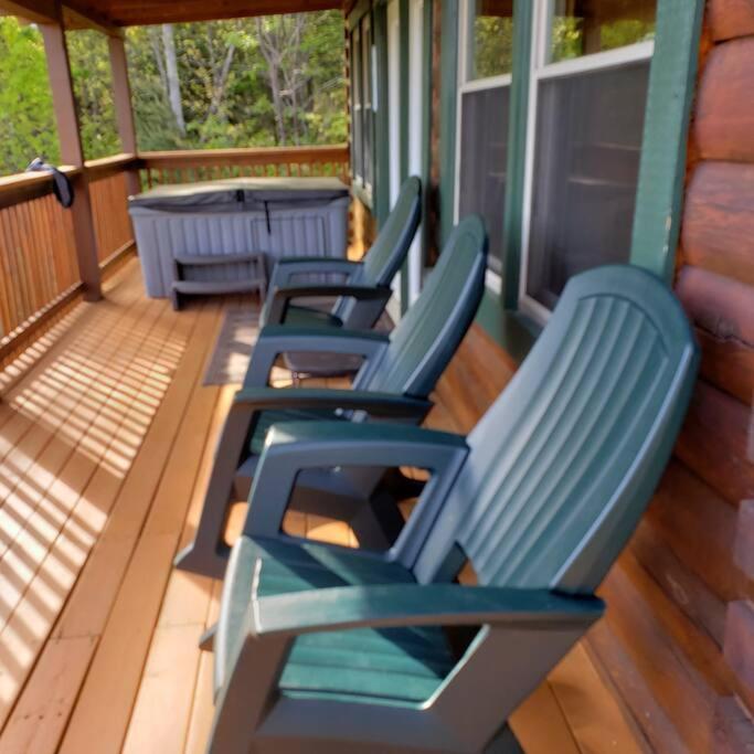 Yogi'S Den: Breathtaking Views! 3 Min To Dollywood, On 1 Acre! Villa Sevierville Bagian luar foto