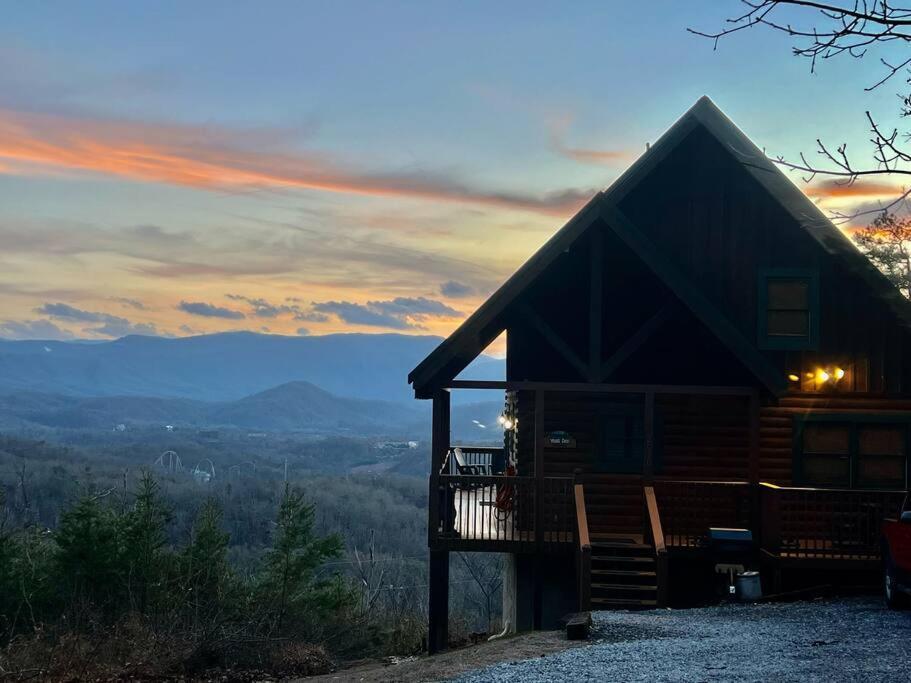 Yogi'S Den: Breathtaking Views! 3 Min To Dollywood, On 1 Acre! Villa Sevierville Bagian luar foto