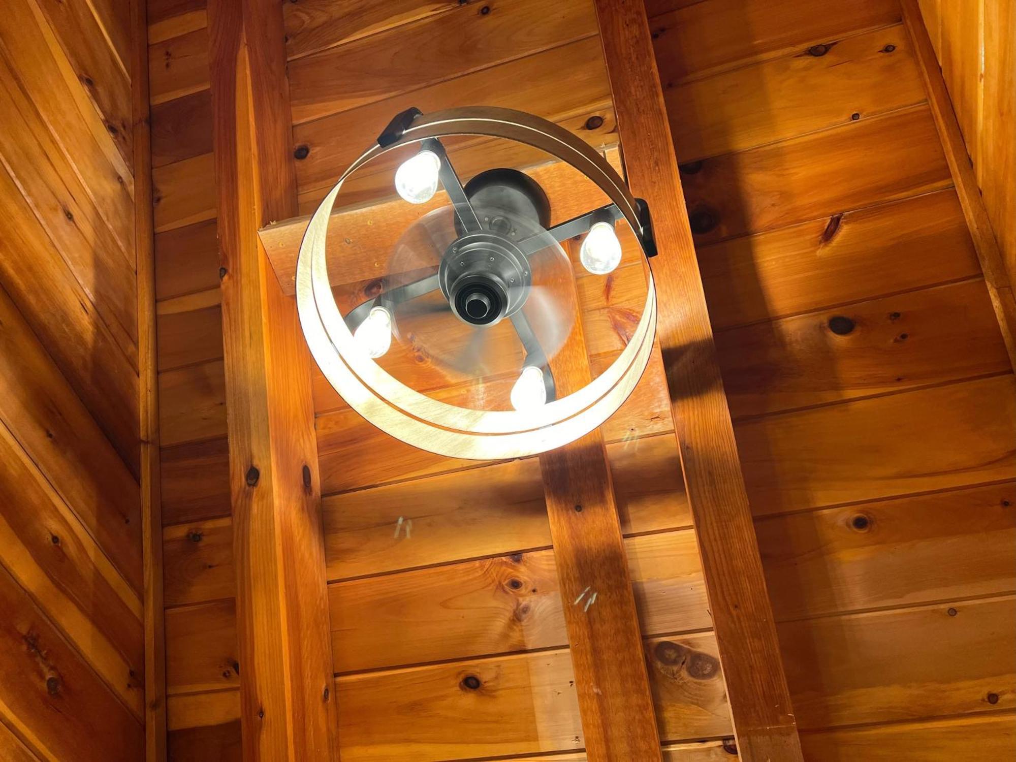 Yogi'S Den: Breathtaking Views! 3 Min To Dollywood, On 1 Acre! Villa Sevierville Bagian luar foto